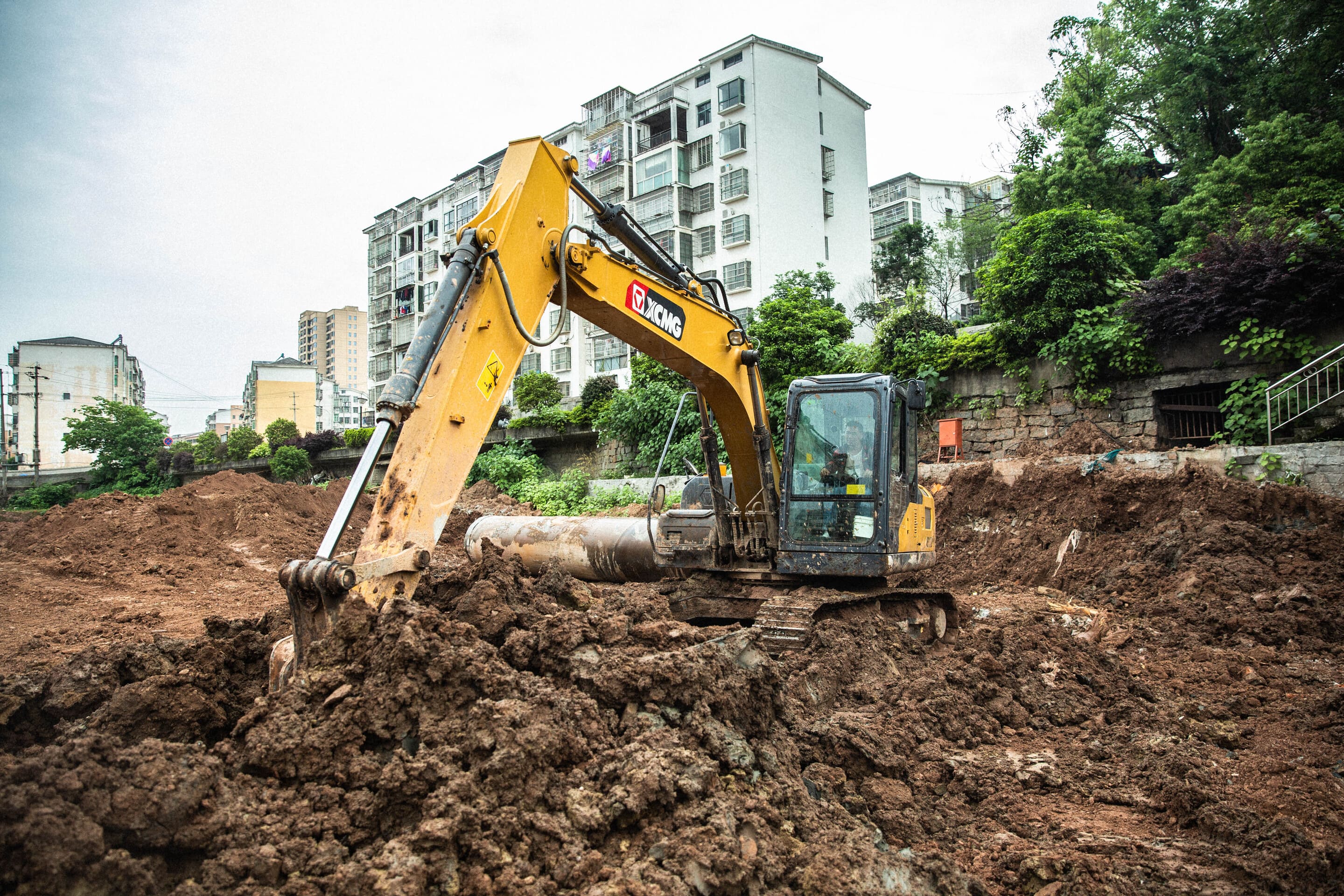 Гусеничный экскаватор XCMG XE135D