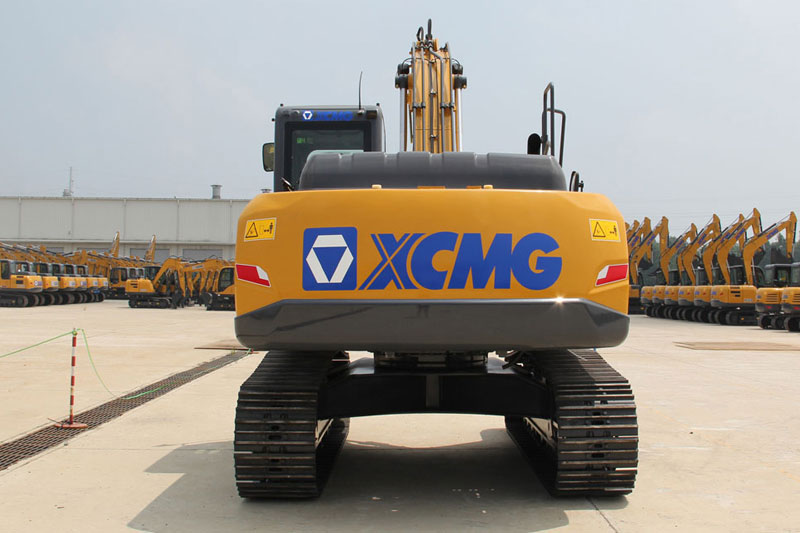 Гусеничный экскаватор XCMG XE155D