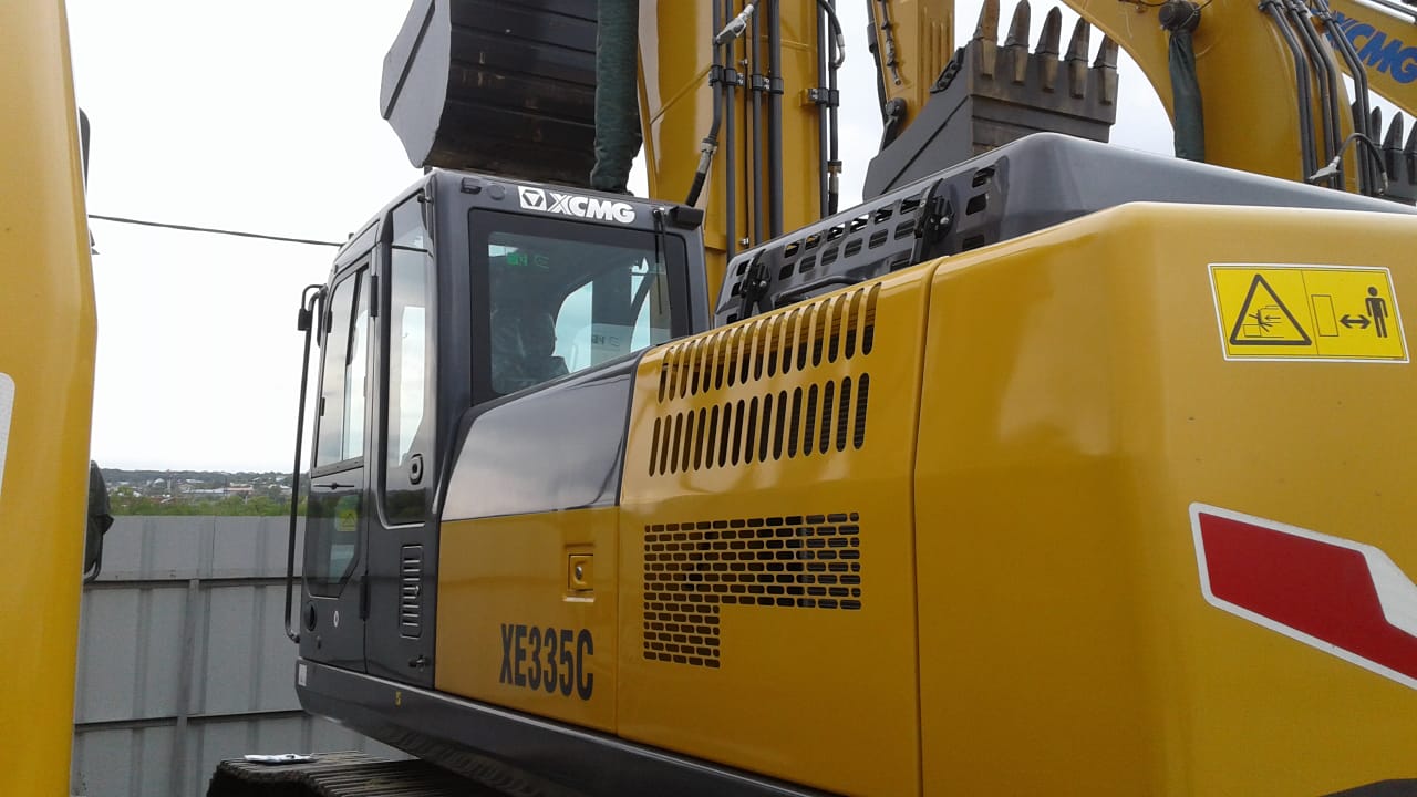 Гусеничный экскаватор XCMG XE335C
