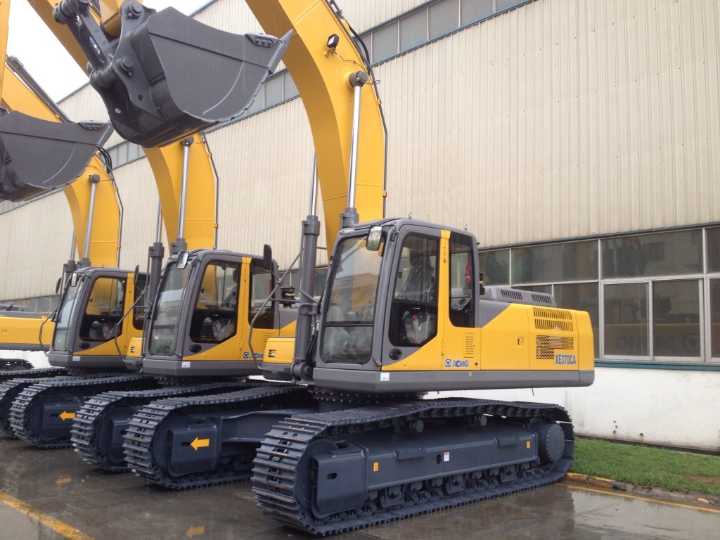 Гусеничный экскаватор XCMG XE370CA