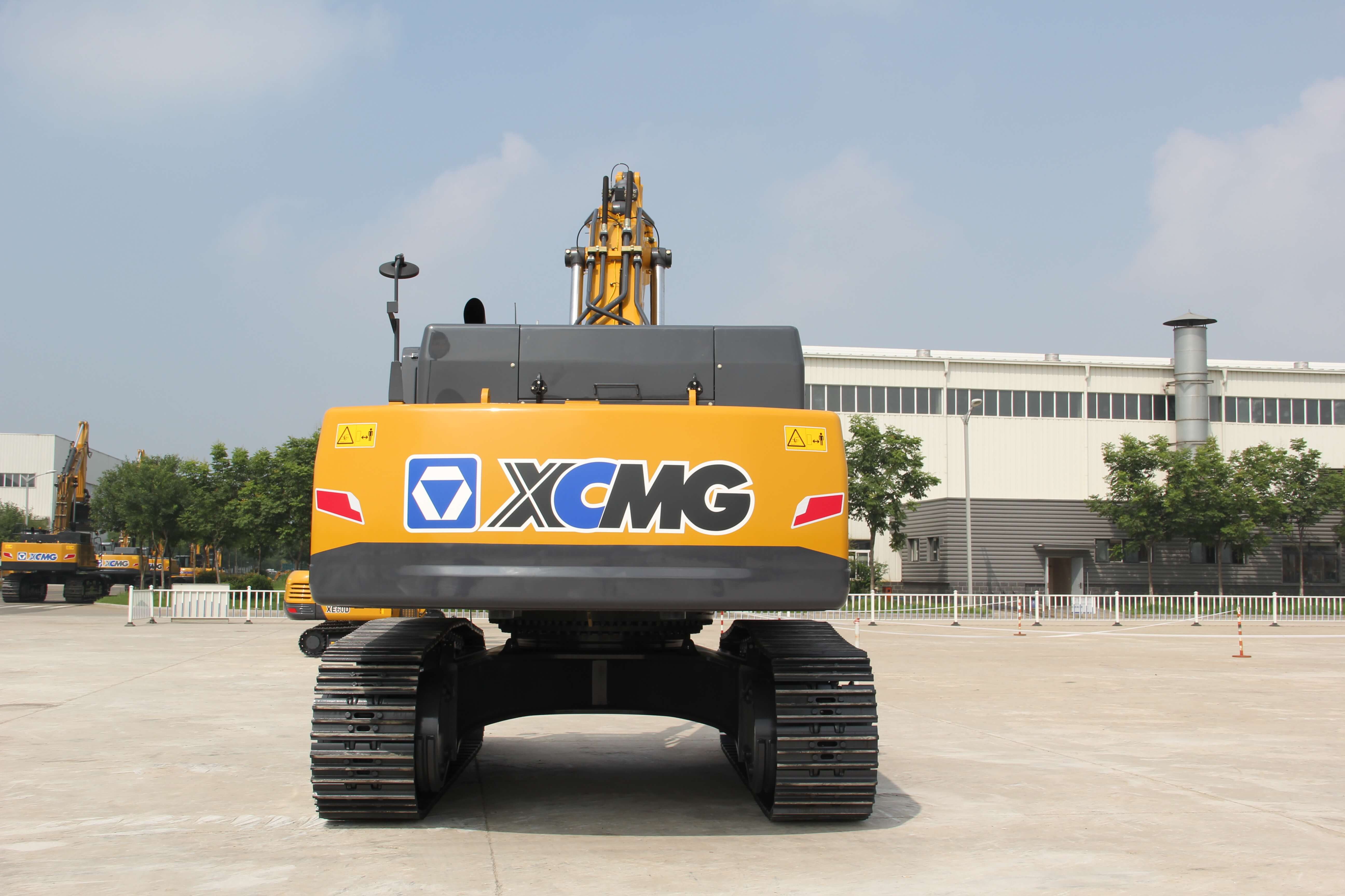 Гусеничный экскаватор XCMG XE470D