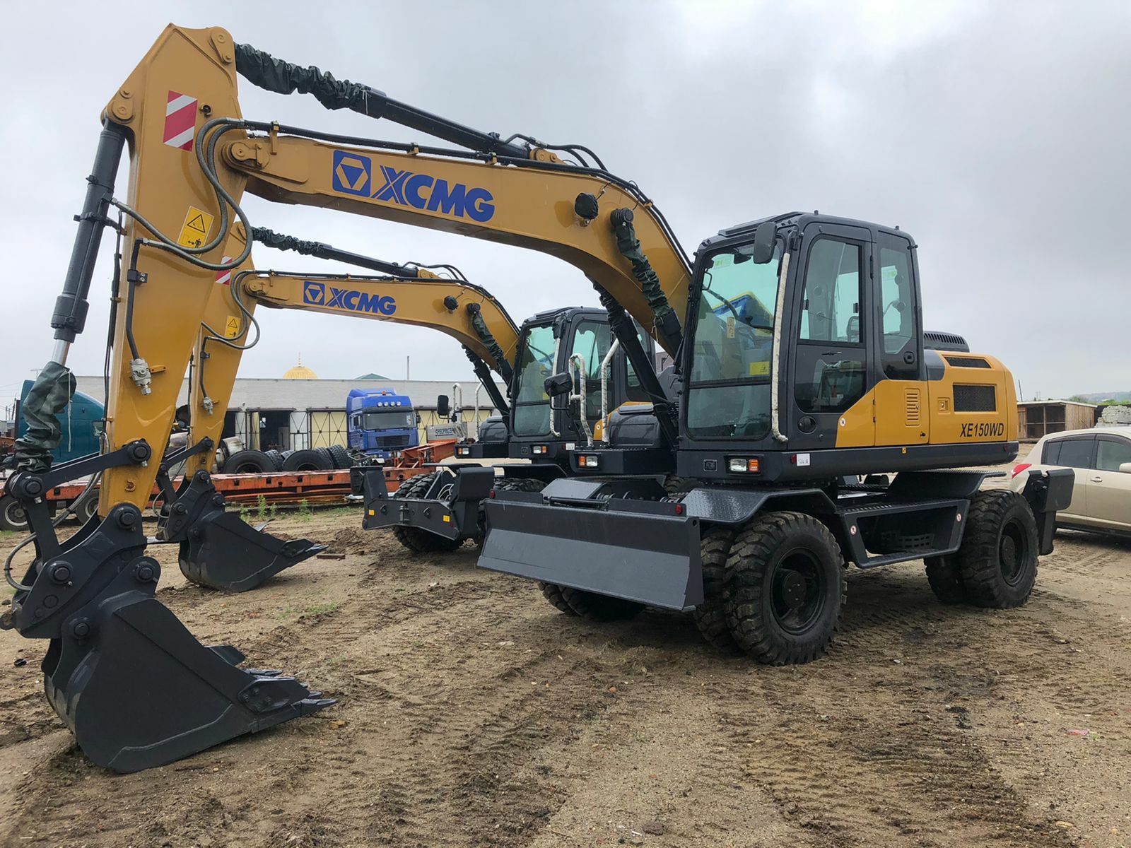 Колесный экскаватор XCMG XE150WD