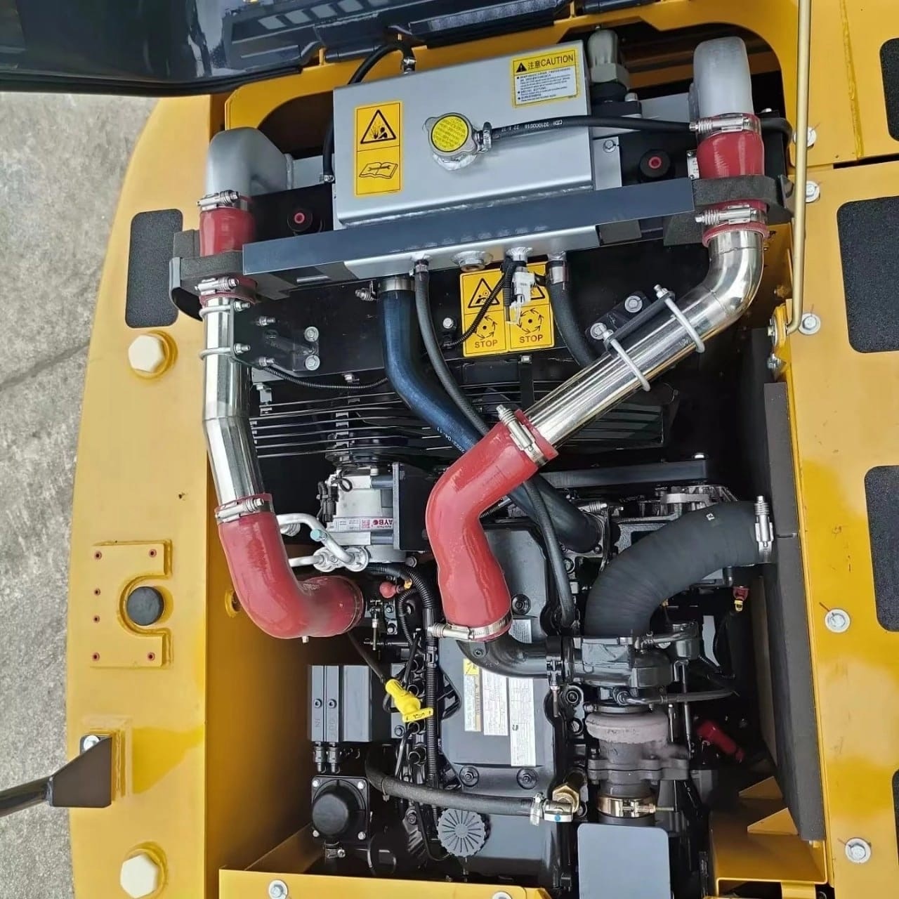 Колесный экскаватор XCMG XE180WD
