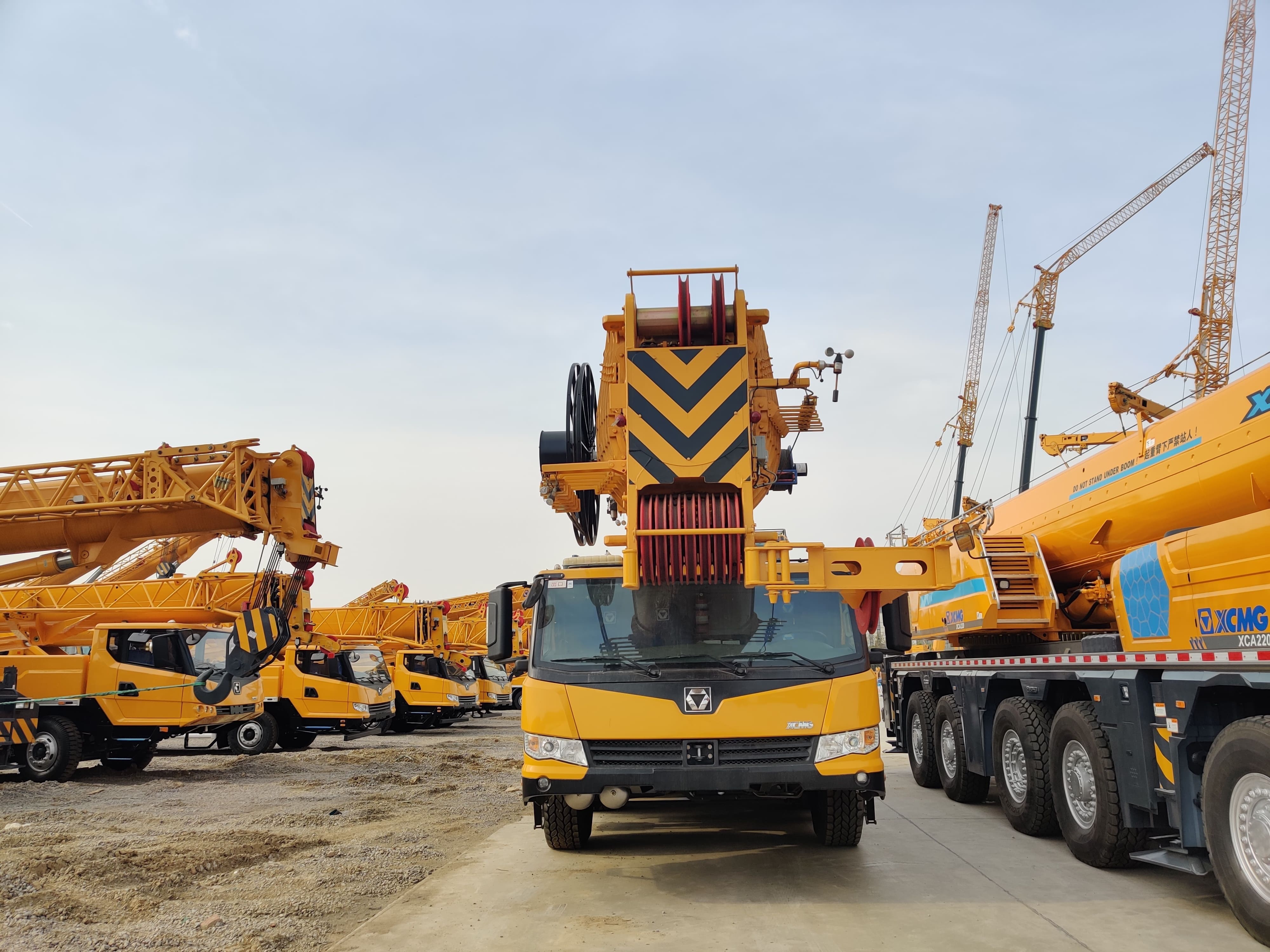 Внедорожный автокран XCMG XCA220_S