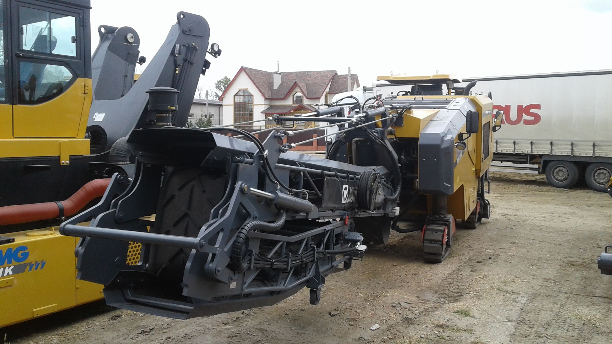 Дорожная фреза XCMG XM1305F