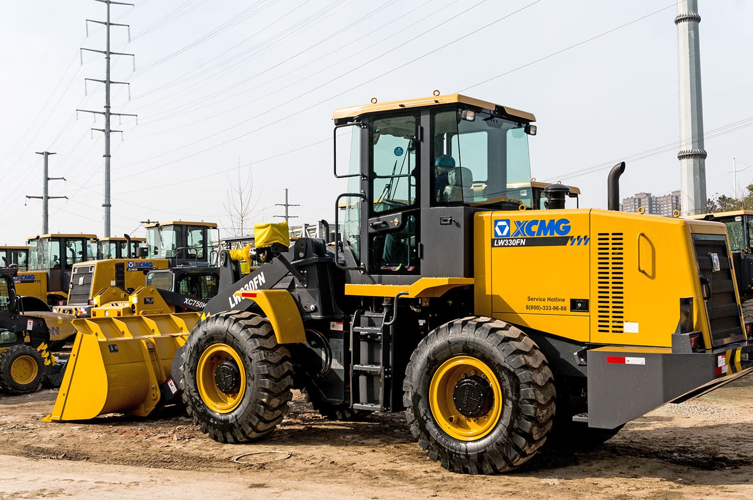Фронтальный погрузчик XCMG LW330RU