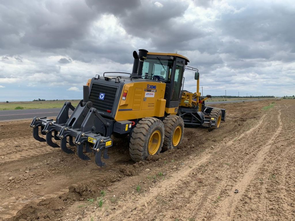 Грейдер XCMG GR1905T