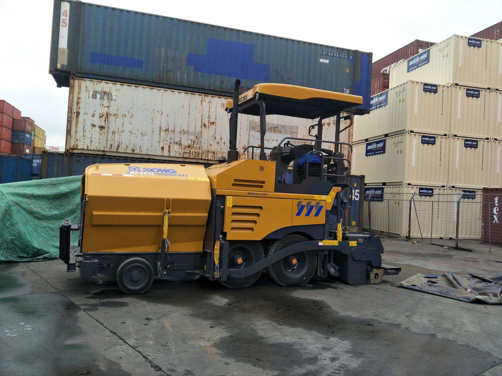Асфальтоукладчик XCMG RP453L