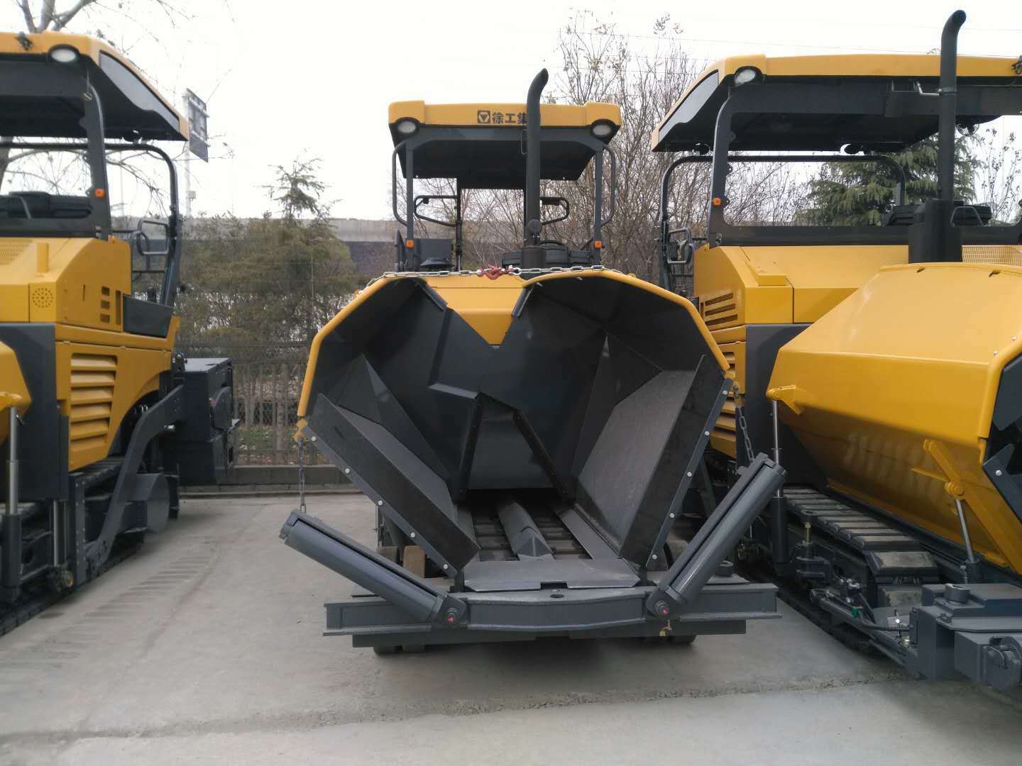 Асфальтоукладчик XCMG RP453L