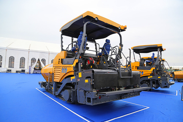 Асфальтоукладчик XCMG RP405
